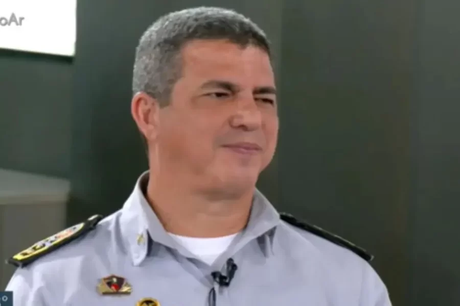 ESGOTAMENTO MENTAL: Vídeo – Aos prantos, policial militar afirma que vai abandonar corporação para ‘ser gente’