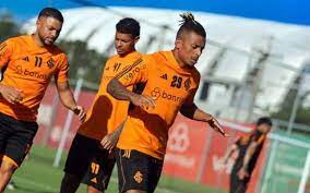 Dalbert pede desculpas após polêmica no Internacional