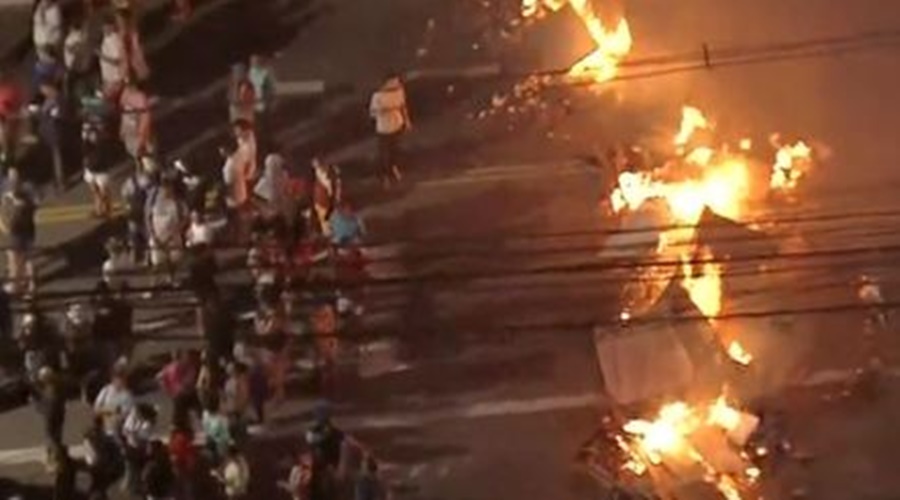 PROTESTOS: Moradores ateiam fogo e fecham avenida em SP por falta de energia