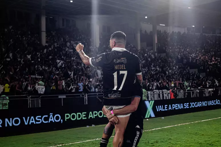 Medel destaca desafio e enaltece a superação do Vasco em 2023