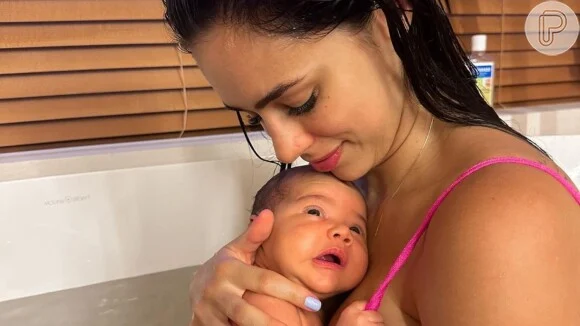 Bruna Biancardi posta foto com Mavie e prova que filha está a cada dia mais a cara de Neymar