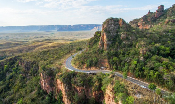 MT.  ESTRADA DE CHAPADA.    Governo de MT decreta emergência no trecho do Portão do Inferno