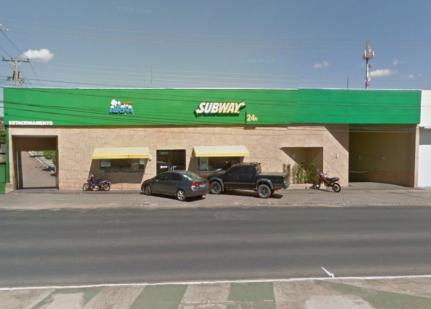 Trio é preso durante assalto na Subway da avenida do CPA