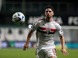 Calleri recebe sondagens de clubes do exterior para deixar o São Paulo