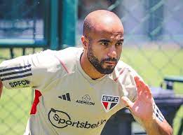 São Paulo encaminha renovação de contrato de Lucas Moura por mais três temporadas