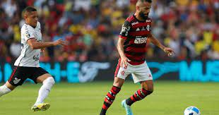 Oferta “anima” Thiago Maia a trocar o Flamengo pelo Corinthians