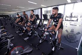 Com reforços, elenco do Corinthians se apresenta no CT e dá início à pré-temporada