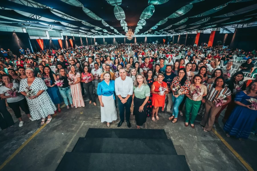 MT:   Mais de 1.400 profissionais da educação participaram da abertura do ano letivo