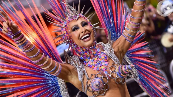 Carnaval 2024: Sabrina Sato celebra 20 anos na Gaviões da Fiel com visual chocante