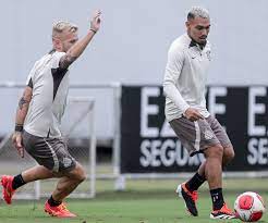 Com reforços em campo, Corinthians realiza treino tático de olho em derby contra o Palmeiras