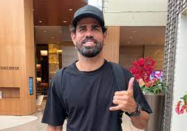 Reforço do Grêmio, Diego Costa desembarca em Porto Alegre e passará por exames médicos