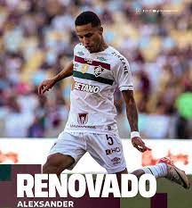 Fluminense renova contrato com o meio-campista Alexsander até o final de 2026