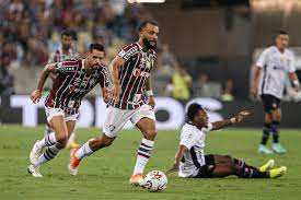 Samuel Xavier se lesiona e desfalca o Fluminense no clássico contra o Flamengo