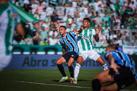 Grêmio sofre, mas empata com o Juventude e deixa definição do título gaúcho para o jogo de volt