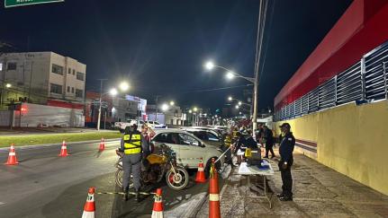 Veículos sem documentos e calçados inadequados são principais infrações de condutores