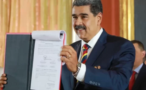 Maduro apela ao chavismo raiz no último dia de campanha na Venezuela