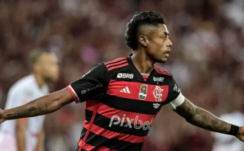 Copa do Brasil: Flamengo segura empate com Corinthians e chega à final