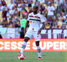 Fluminense confirma cirurgia bem-sucedida no joelho do zagueiro Marlon