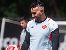 Payet revela que vinda ao Brasil o ajudou com sua saúde mental: “O Vasco e sua torcida me curaram”