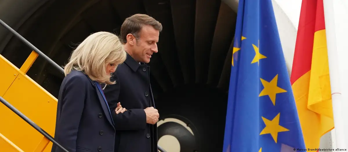 Para além da política: casal Macron em visita à Alemanha