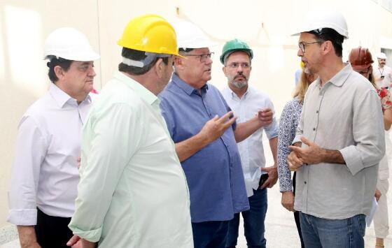 MT:  OBRA 95% EXECUTADA:   SES promove visita de deputados da comissão da saúde da ALMT ao Hospital Central