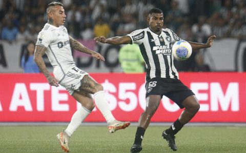 CAMPEONATO BRASILEIRO:   Botafogo vence Atlético-MG e se mantém na cola da liderança do Brasileiro