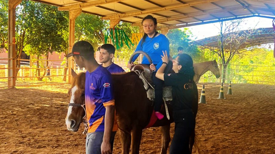 MT: Seduc mantém equoterapia para crianças da rede estadual de ensino durante as férias escolares