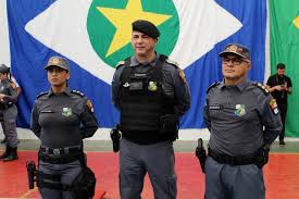 Polícia Militar realiza transmissão da função de diretor da Escola Militar Tiradentes em Tangará da Serra