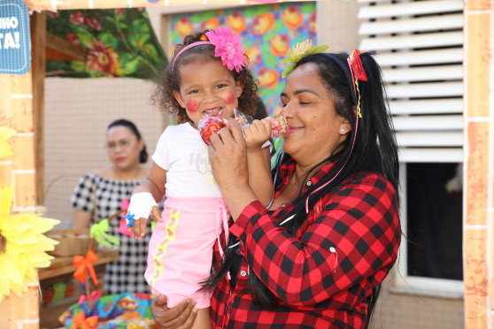 MT:  ATO DE AMOR:   Servidores do HMC realizam festa junina para crianças das alas pediátricas com distribuição de brinquedos