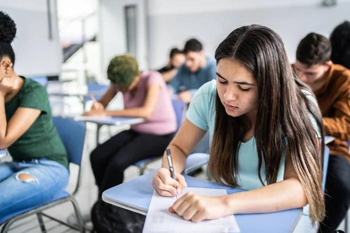 Entenda o que muda com o Novo Ensino Médio aprovado no Congresso