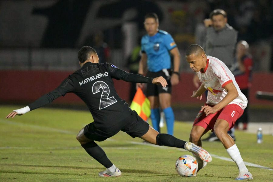 Talles Magno marca, Corinthians bate Bragantino com time alternativo e abre vantagem na Sul-Americana