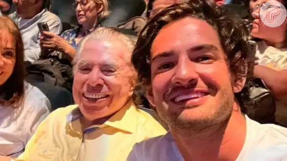 Poucos sabem, mas Alexandre Pato, marido de Rebeca Abravanel, estava sem banho em 1ª visita a Silvio Santos: ‘Quebrado’