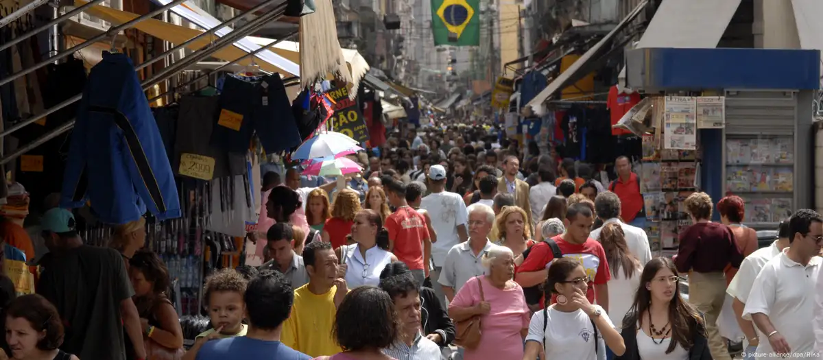 População brasileira vai encolher a partir de 2042, diz IBGE