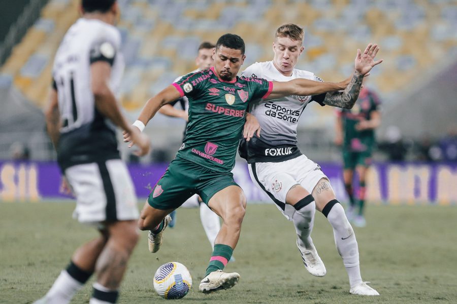 Corinthians empata sem gols com Fluminense e deixa Z4 do Campeonato Brasileiro