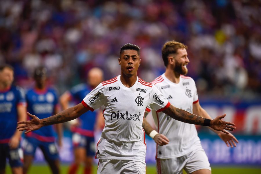 Flamengo ganha do Bahia em Salvador e fica a um empate da semifinal da Copa do Brasil