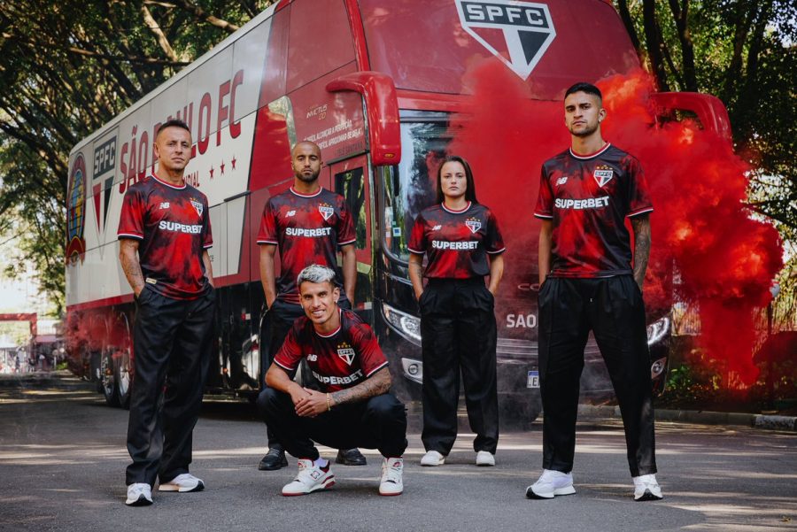 São Paulo lança terceiro uniforme com homenagem para a torcida