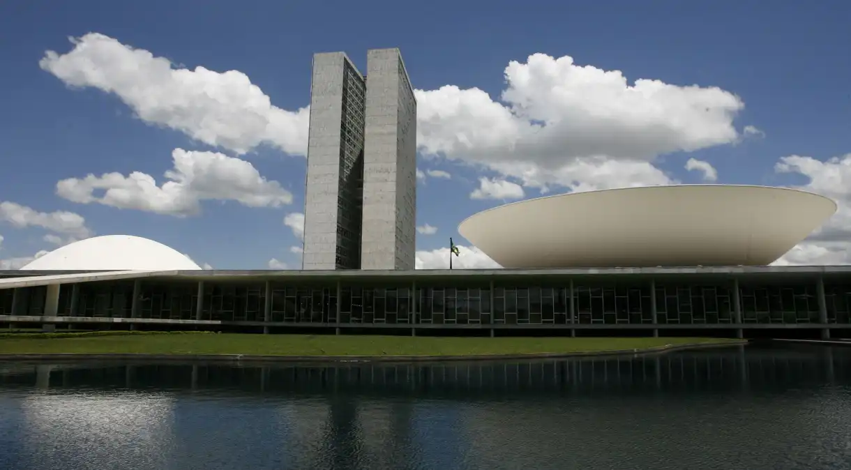 Congresso pede para STF suspender decisão de Dino que travou pagamento de emendas