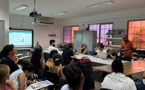 MT:  Dirigente do Sintep-MT aborda redimensionamento com estudantes de Pedagogia da UFR