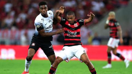 BASTIDORES:  Corinthians e Flamengo vivem cabo de guerra por data da semi da Copa do Brasil