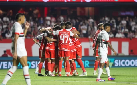 Com time misto, São Paulo leva virada do Inter pelo Brasileiro antes de jogo decisivo na Libertadores