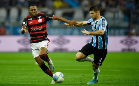 Flamengo perde do Grêmio com reservas e completa terceiro jogo seguido sem vencer pelo Brasileiro