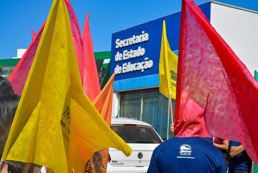 MT:   O desmonte da educação e desvalorização profissional são projetos de governo, acredita sindicalista