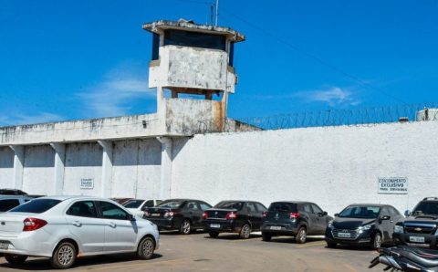 Polícia Penal apreende 25 celulares escondidos em garrafa térmica na PCE