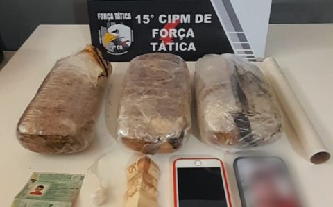 Força Tática prende faccionado com tabletes de maconha na Estrada da Guarita