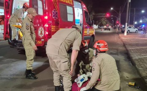 Corpo de Bombeiros socorre vítima de acidente com motocicleta