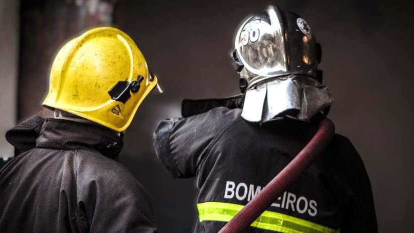 Corpo de Bombeiros Militar combate incêndio em apartamento em Cuiabá