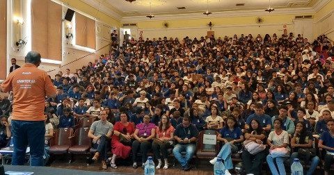 MT: PREPARAÇÃO PARA O ENEM:   Estudantes de Sinop e Nova Mutum participam de aulão do Redação Nota 1000