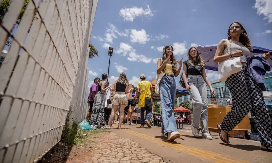 Enem 2024: Ubes pede passe-livre a estudantes nos dois dias de provas