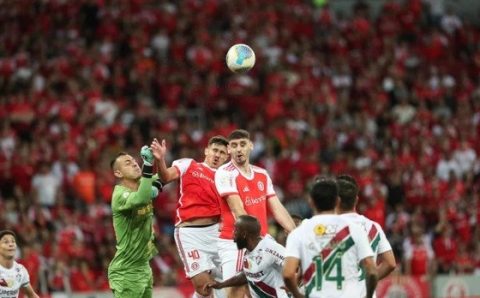 CAMPEONATO BRASILEIRO:   Imparável, Inter vence Fluminense no Beira-Rio, ultrapassa Flamengo e entra no G-4