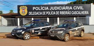 Polícia Civil prende condutor de caminhão por direção perigosa em Ribeirão Cascalheira